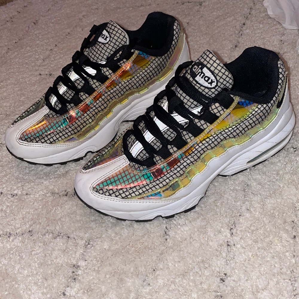 Nike AirMax Irisdescent Black & White